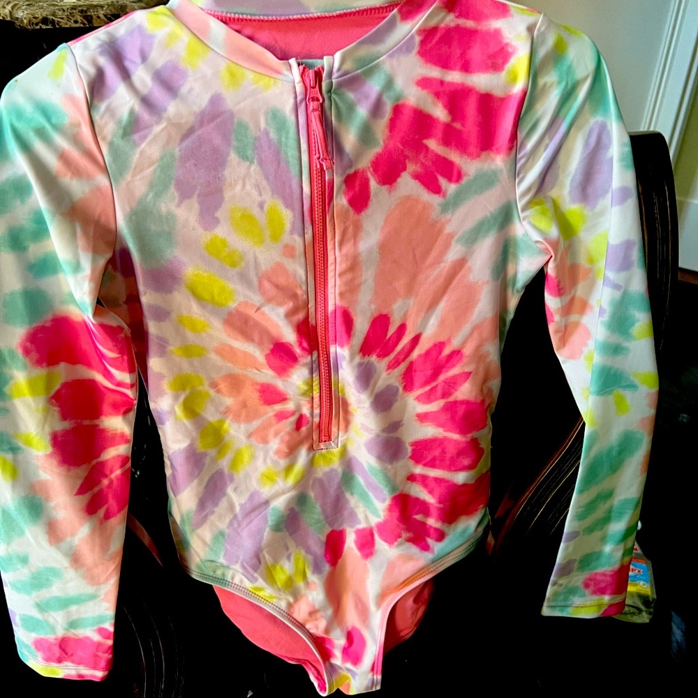 Girls XXL Gap long Sleeve Bathing Suit Tye Dye